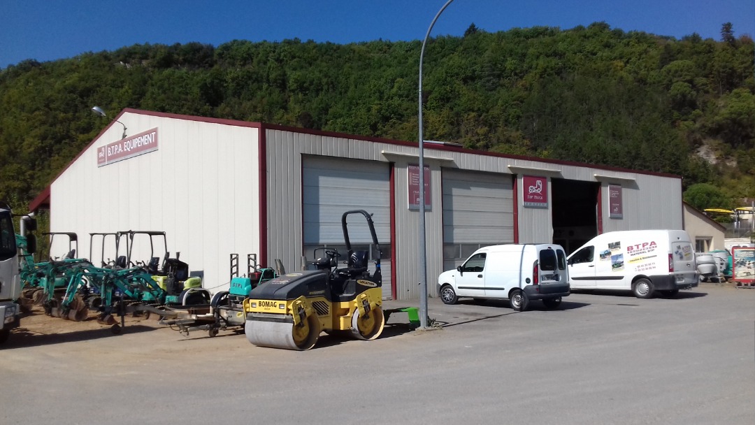 Garage GARAGE B.T.P.A. EQUIPEMENT - PRAYSSAC (46220) Visuel 1