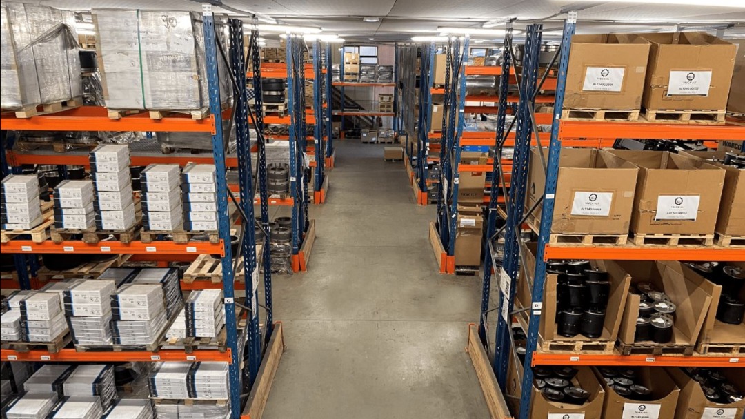 Garage PLUS - POIDS LOURD UTILITAIRE SERVICES - METZ (57050) Visuel 3