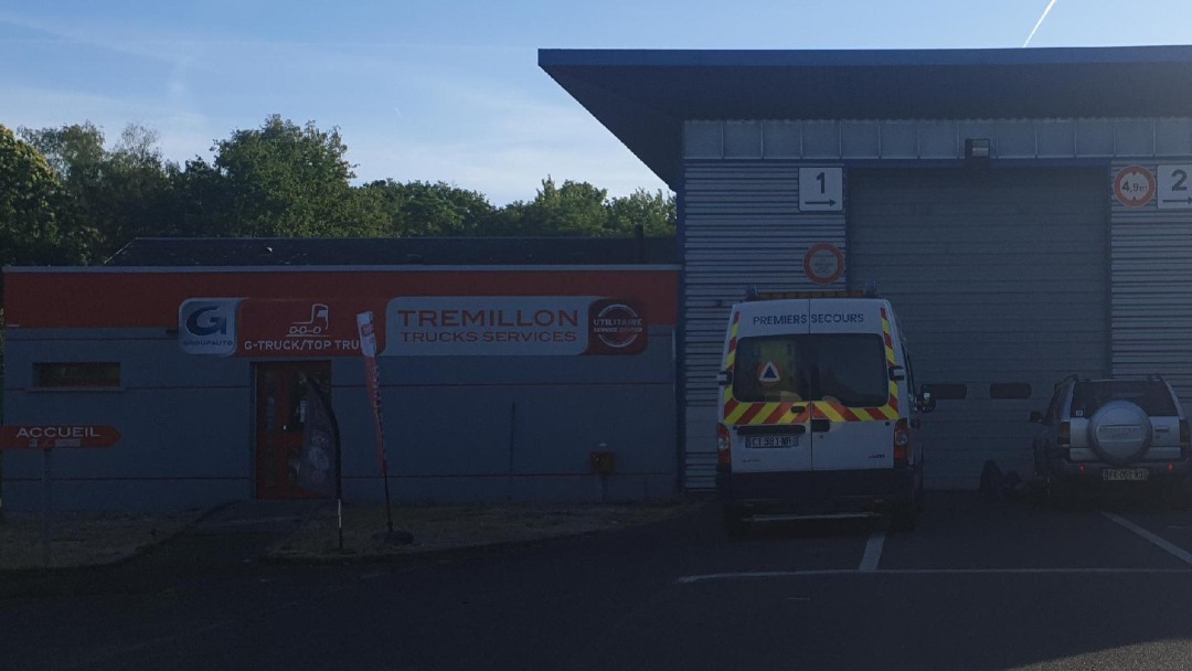 Garage TREMILLON TRUCKS SERVICES - ST CYR EN VAL (45590) Visuel 2