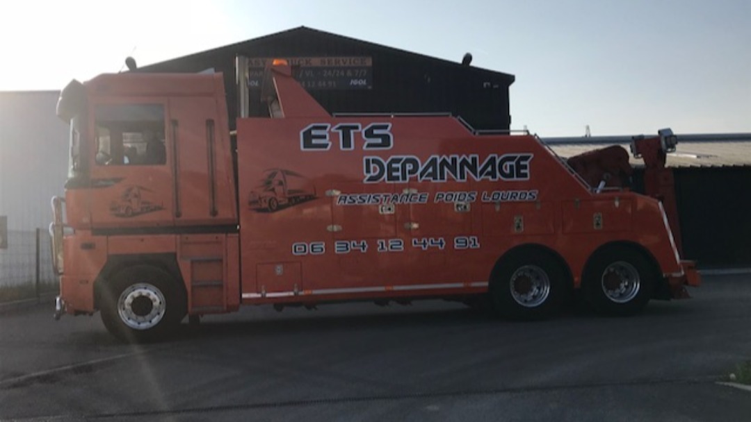 Garage EASY TRUCK SERVICE - LA CHARITE SUR LOIRE (58400) Visuel 1